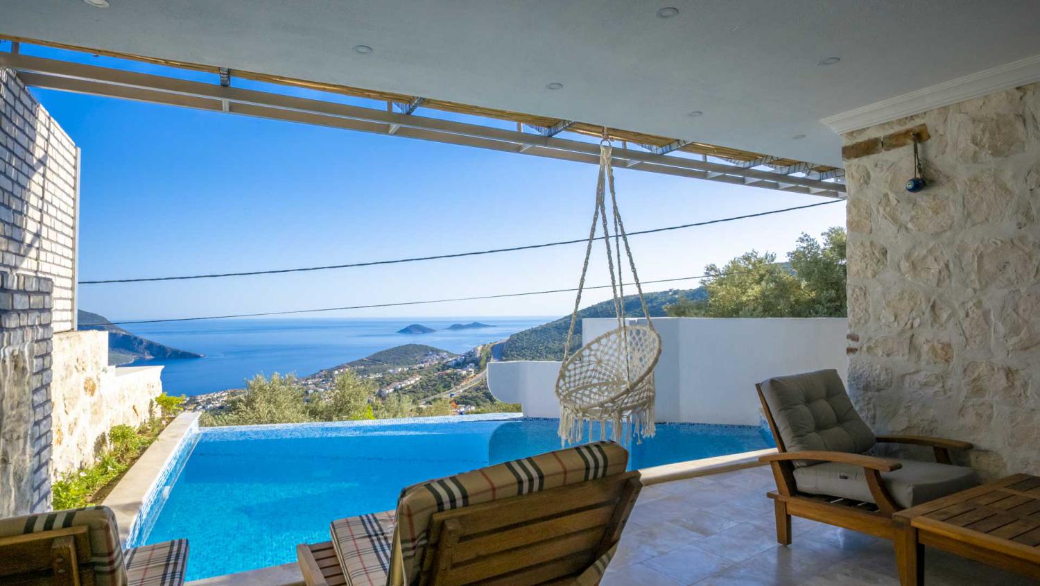 Villa Kapsül, Kalkan'da (2) Kişilik Deniz Manzaralı Kiralık Villa