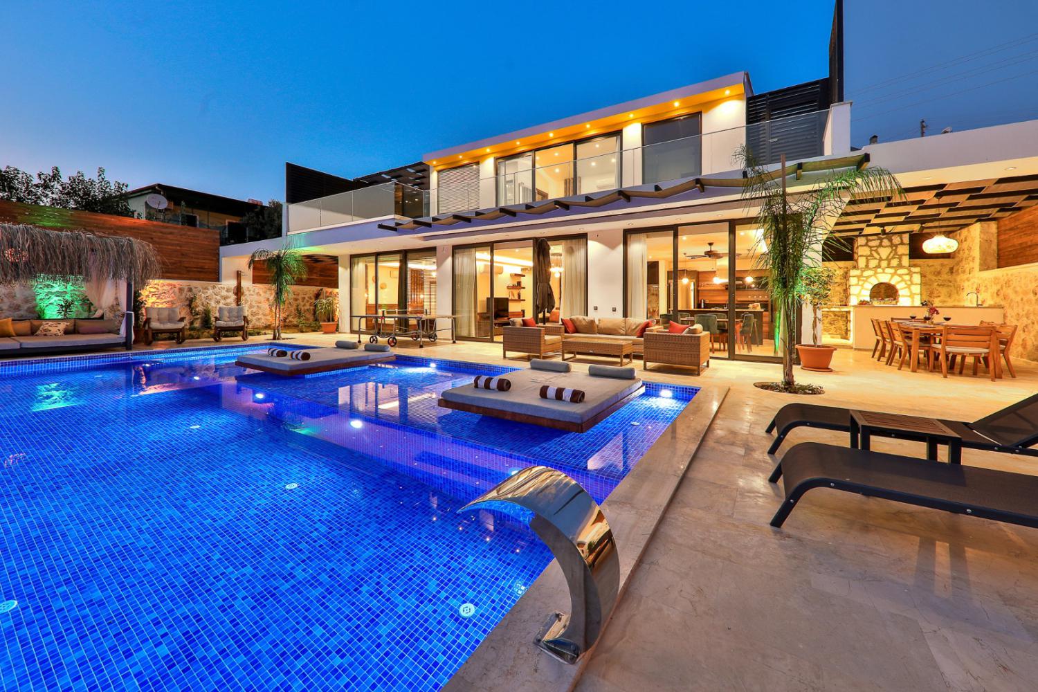 Villa Glorious (4) Kişilik Muhafazakar Kiralık Aile ve Balayı Villası