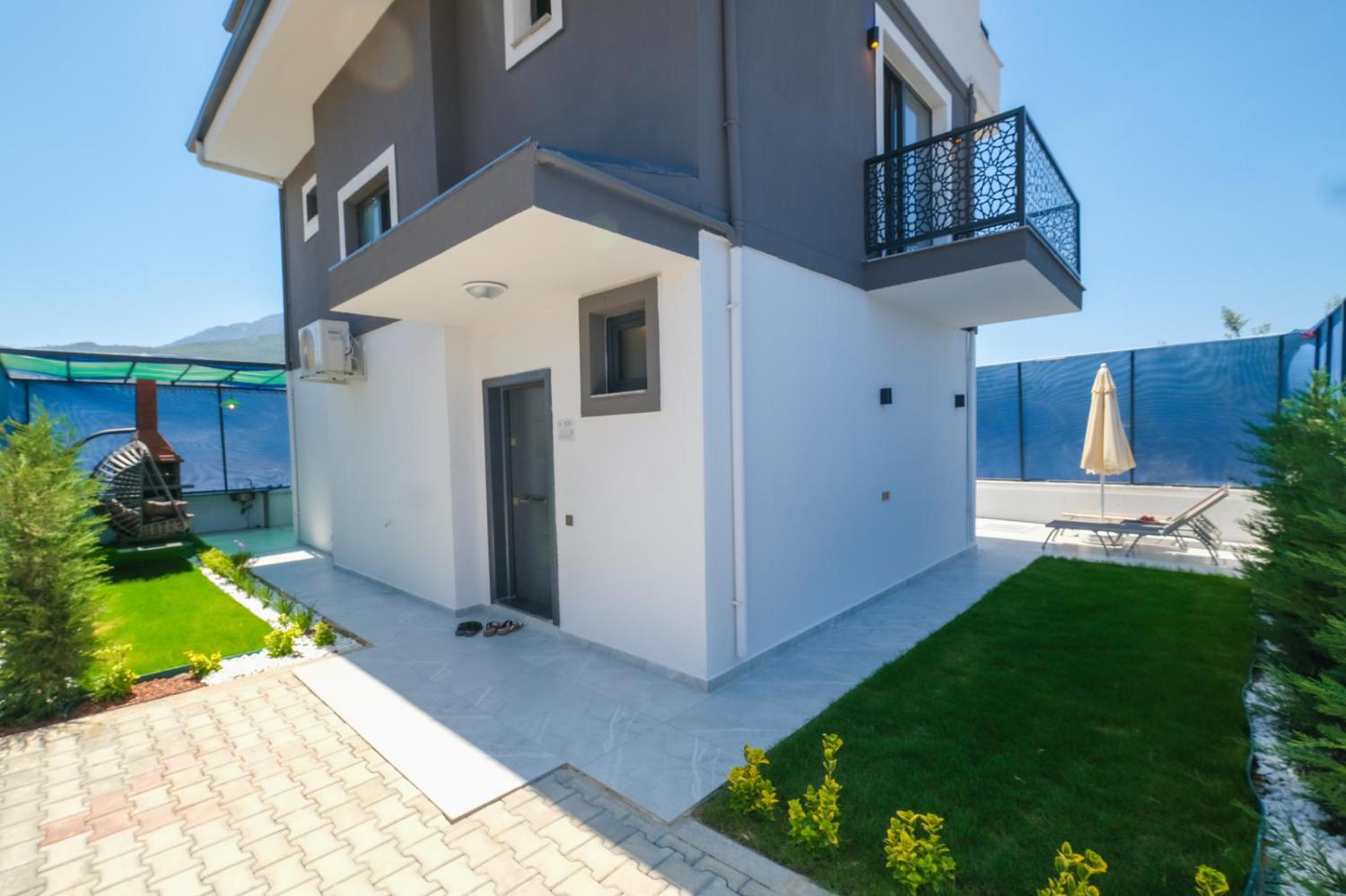 Villa Meğri : Fethiye Karaçulha'da 6 Kişilik Kiralık Villa