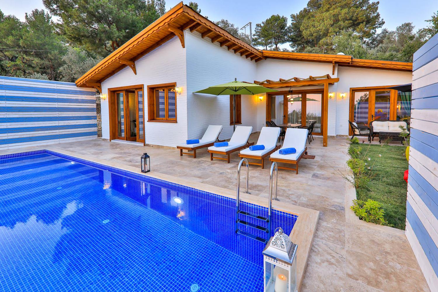 Villa Sunset Duo (4) Kişilik Havuzu Korunaklı Aile ve Balayı Villası