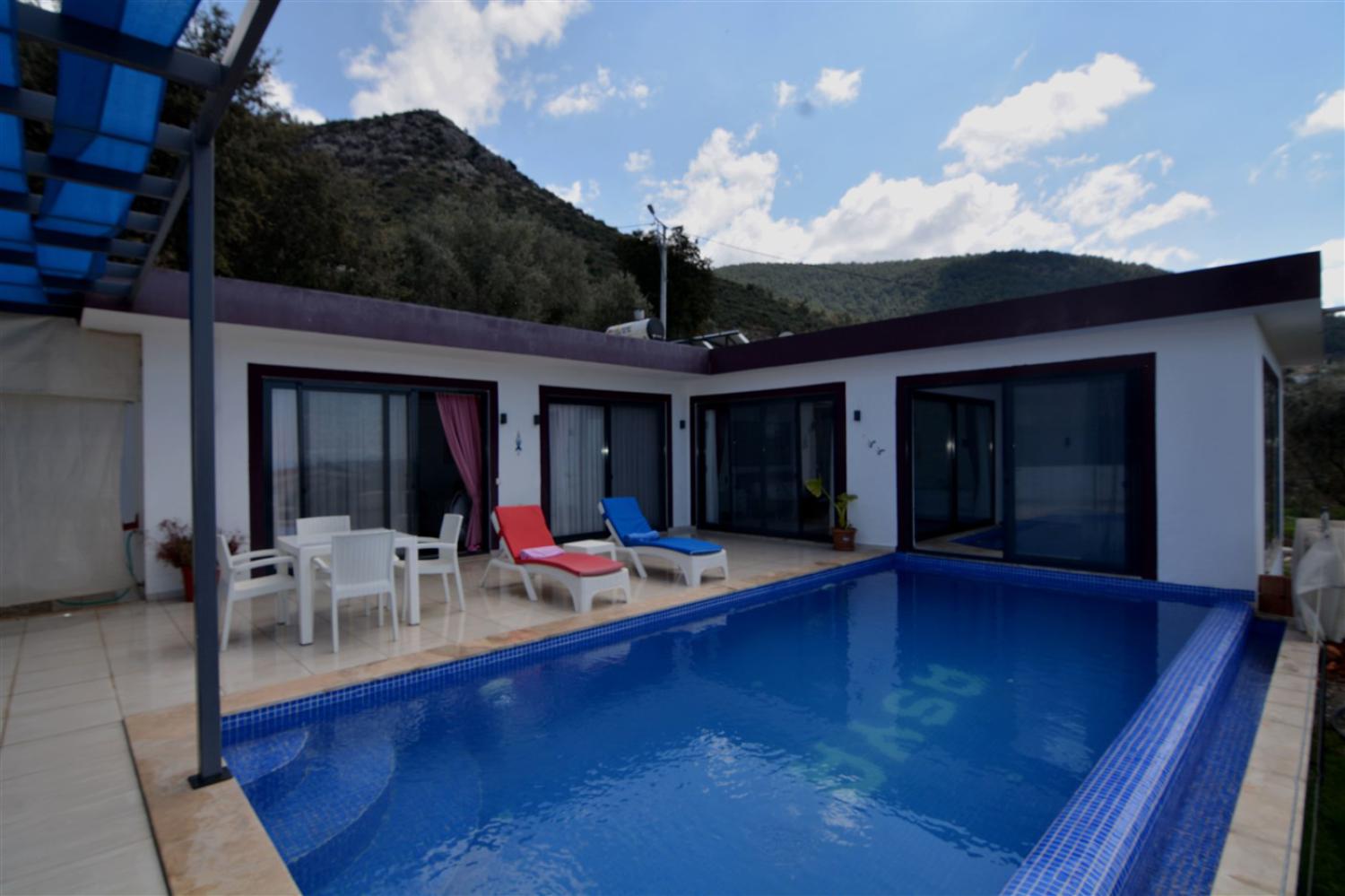 Villa Asya (2) Kişilik Korunaklı Muhafazakar Balayı Villası