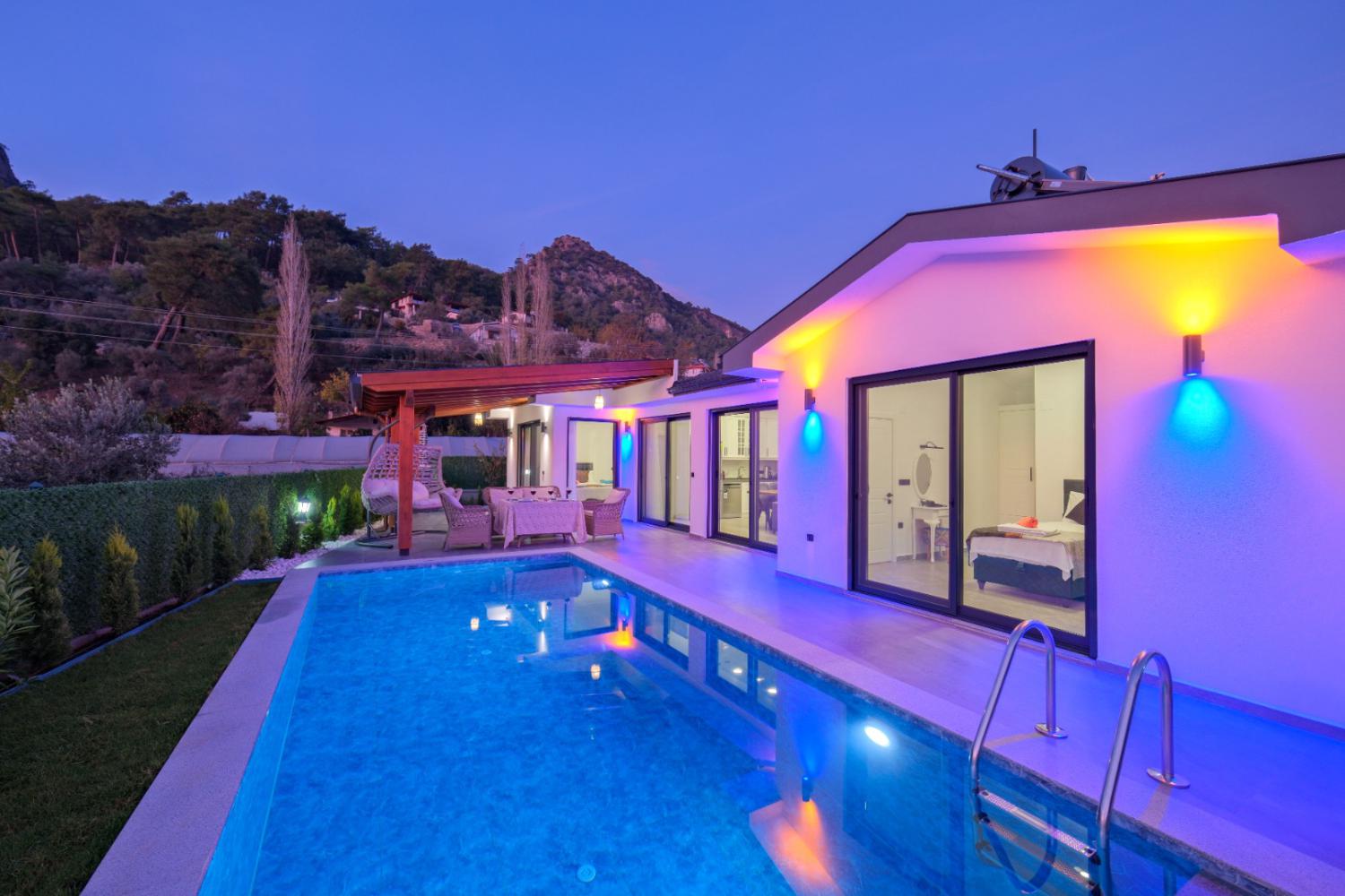 Villa Duru Duo İnlice