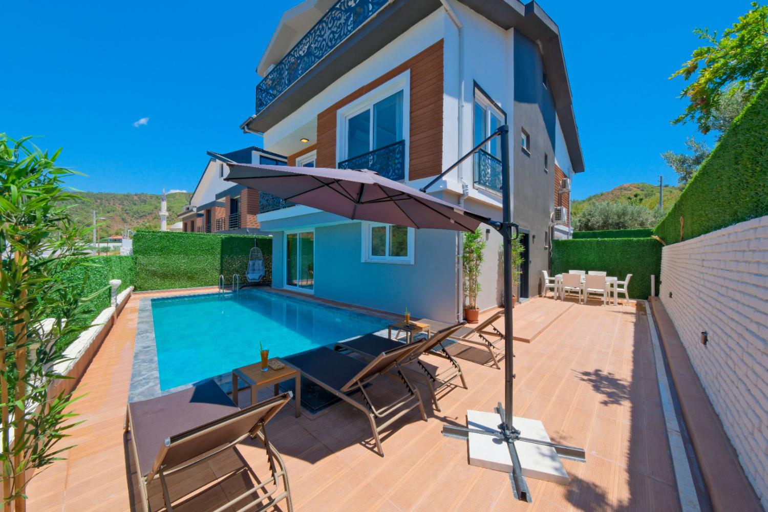 Villa Halis, Fethiye Karagedik 'te bulunan (8) Kişilik Kiralık Villası