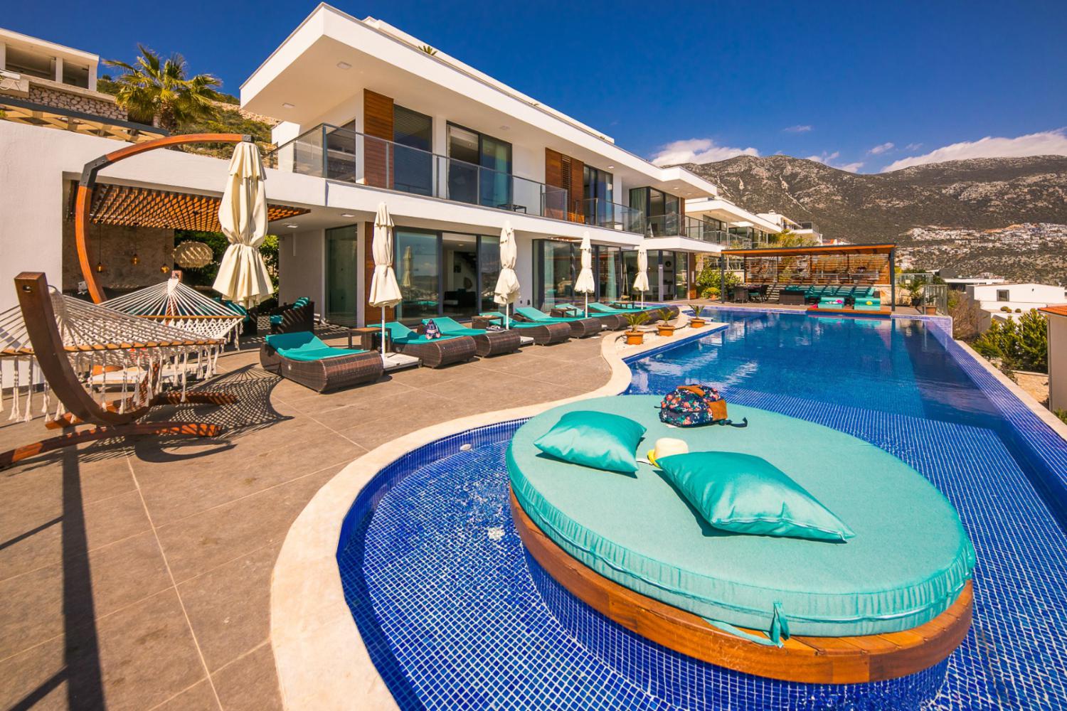 🏡 Villa Pırlanta – Kalkan’da Lüks ve Deniz Manzaralı Kiralık Villa