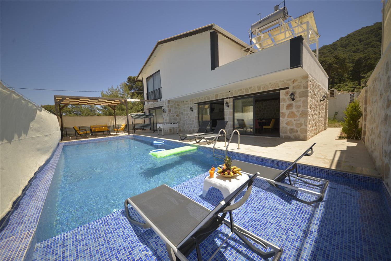 Villa Sehlen (6) Kişilik Havuzu Korunaklı Geniş Aile ve Arkadaş Grubu Villası