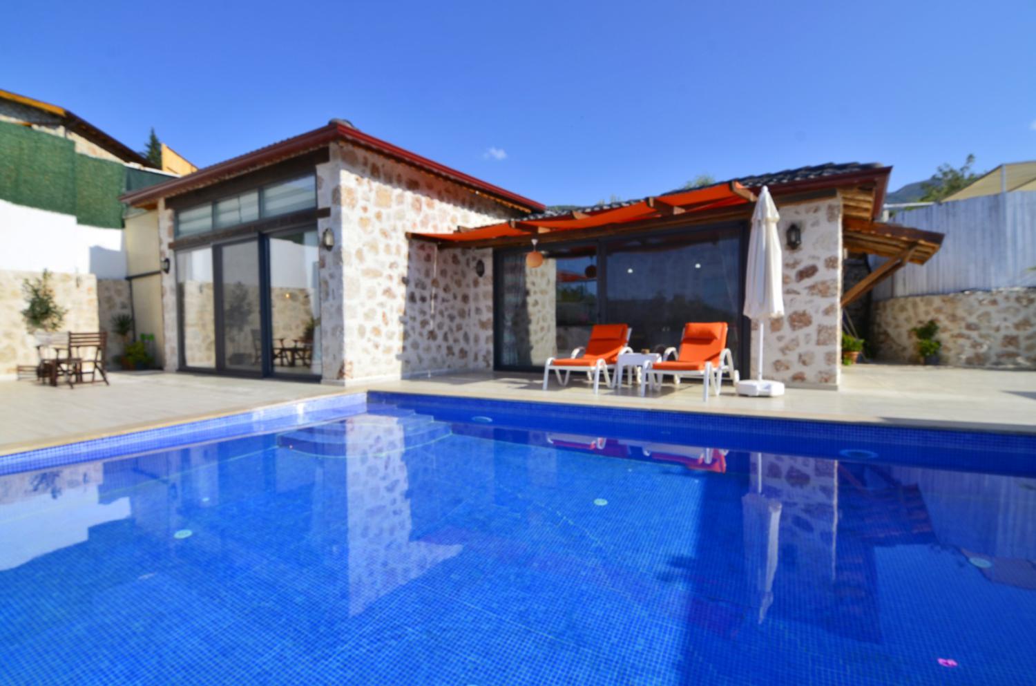 Villa Vanilya (2) Kişilik Havuzlu Muhafazakar Balayı Villası