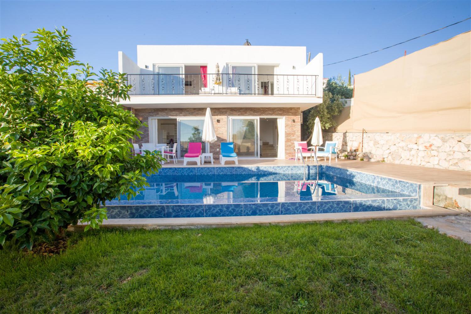 Villa Elfida (2) Kişilik Havuzu Korunaklı Muhafazakar Balayı Villası