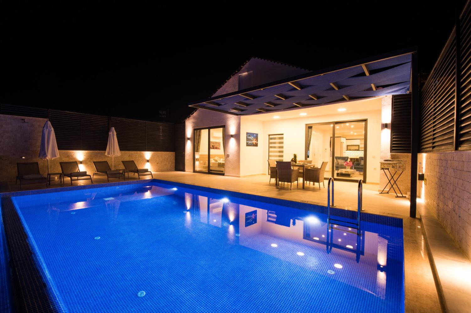 Villa Diriliş (4) Kişilik Muhafazakar Kiralık Aile ve Balayı Villası