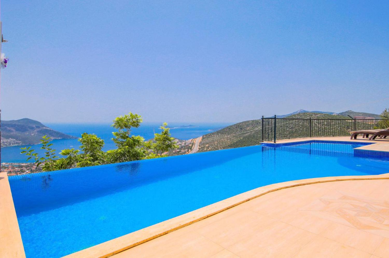 Villa Aslan Akbel, Kalkan'da (6) Kişilik Muhafazakar Kiralık Villa