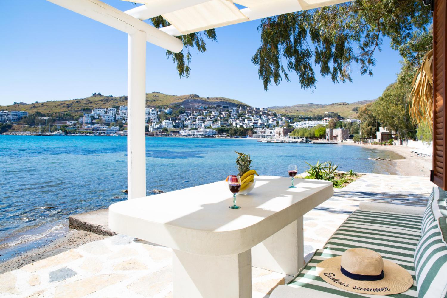 Bodrum Akyarlar'da tek yatak odalı Deniz Manzaralı Daire 