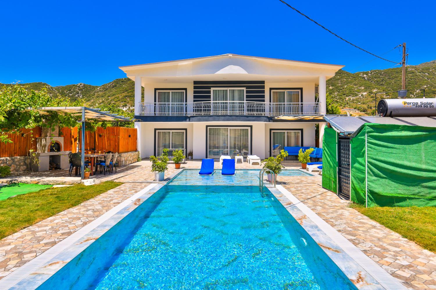 Villa Miranda, Sarıbelen' de bulunan, 3 yatak odalı, kiralık villa