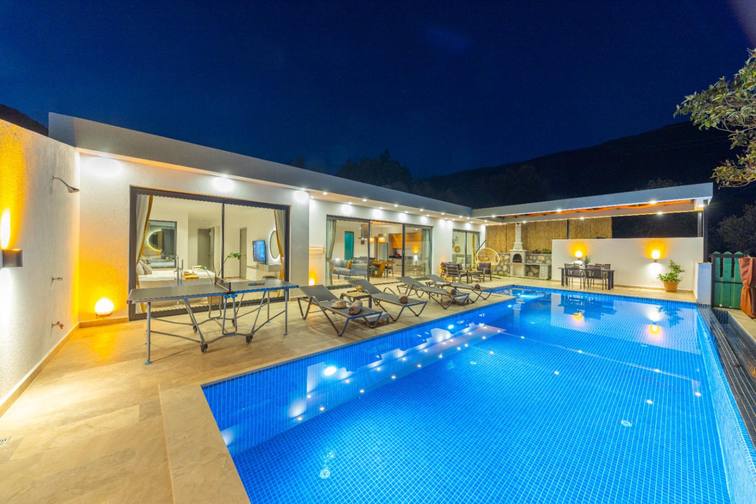 Villa Gala 3, Kalkan' da (4) kişilik muhafazakar balayı villası