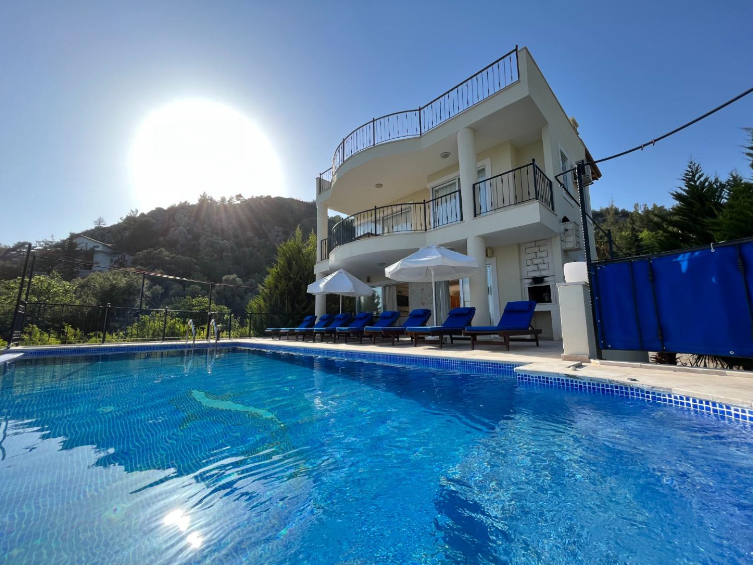 Villa Geneiveve, Kalkan'da (8) Kişilik Doğa İçerisinde Kiralık Villa
