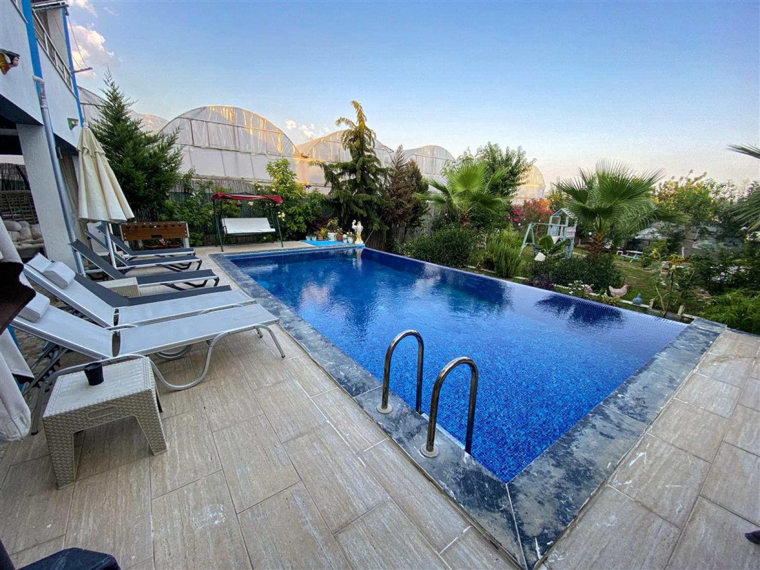 Villa Natural Çavdır  (10) kişilik havuzu korunaklı,doğa içerisinde Geniş Aile ve Arkadaş Grupları İçin kiralık villası.