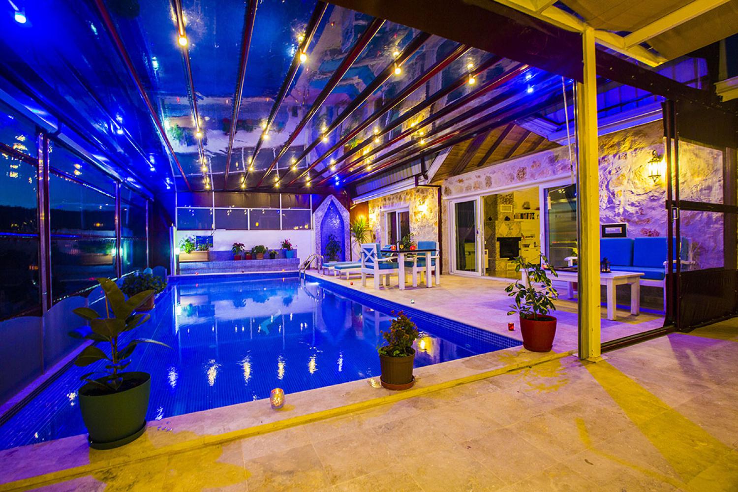 Villa Sude, Kalkan'da (4) Kişilik Deniz Manzaralı Muhafazakar Kiralık Villa