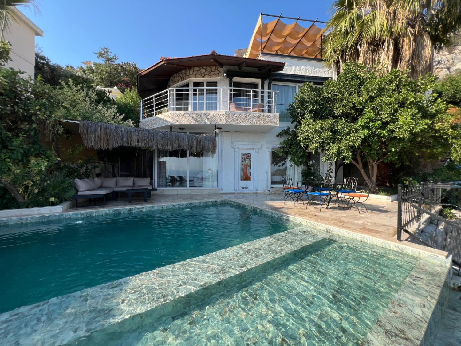 Villa Likya, Kalkan'da (8) Kişilik Deniz Manzaralı Kiralık Villa