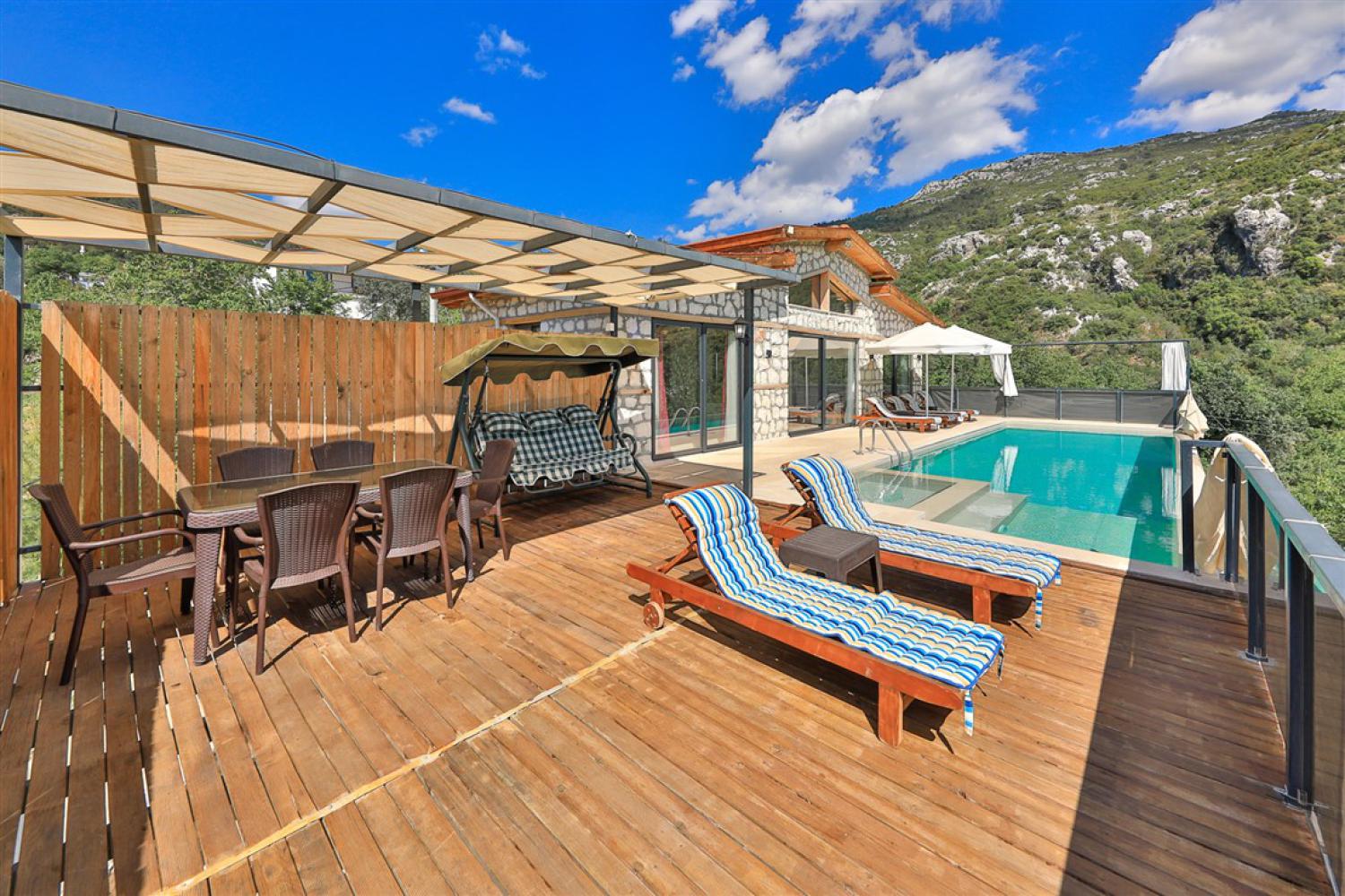 Villa Manna (6) Kişilik Jakuzili Havuzlu Geniş Aile ve Arkadaş Villası