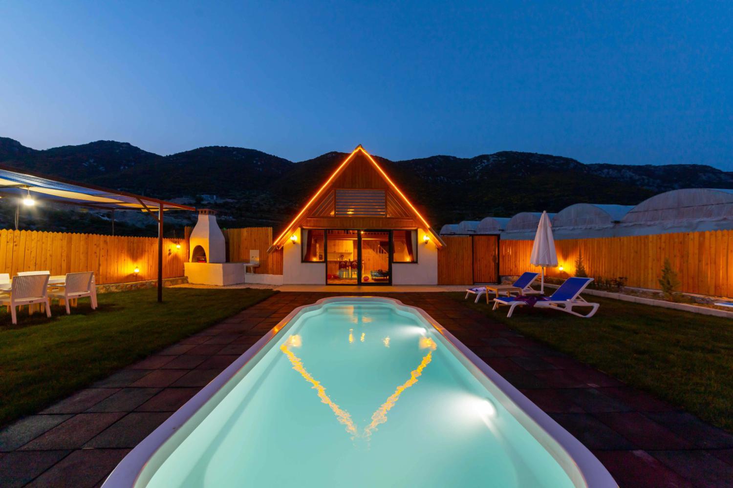 Villa Mentes; Kalkan Sarıbelen Bölgesinde (2) Kişilik Balayı Villası