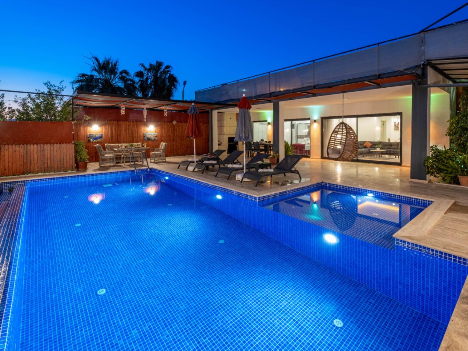 Villa Nefes Yeşilköy, Kalkan Yeşilköy bölgesinde bulunan 2 yatak odalı/4 kişilik kiralık özel havuzlu villa