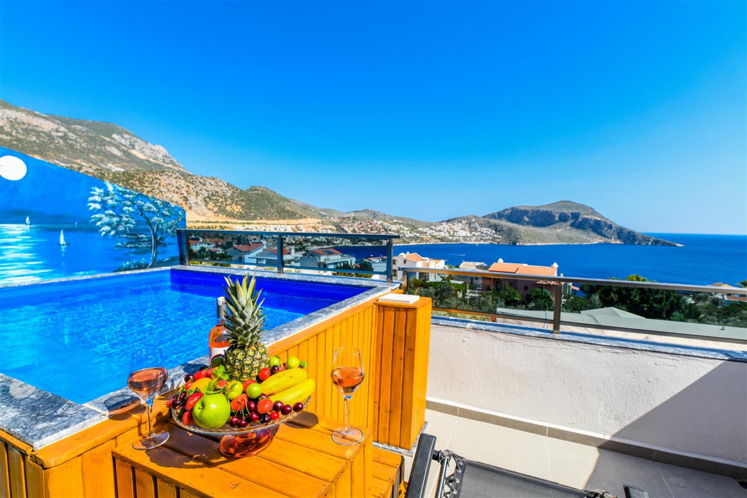 Villa Suit Manzara 2 (4) Kişilik Deniz Manzaralı Kiralık Aile ve Balayı Villası