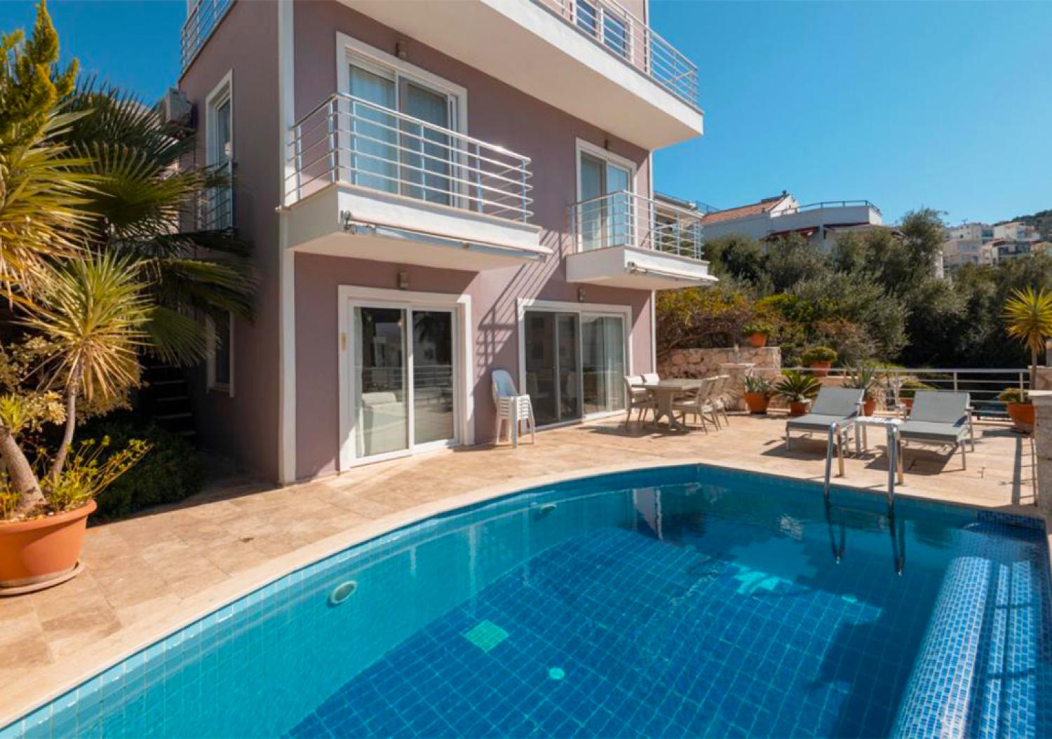 Villa Ak, Kalkan Kışla' da 3 yatak odalı kiralık villa