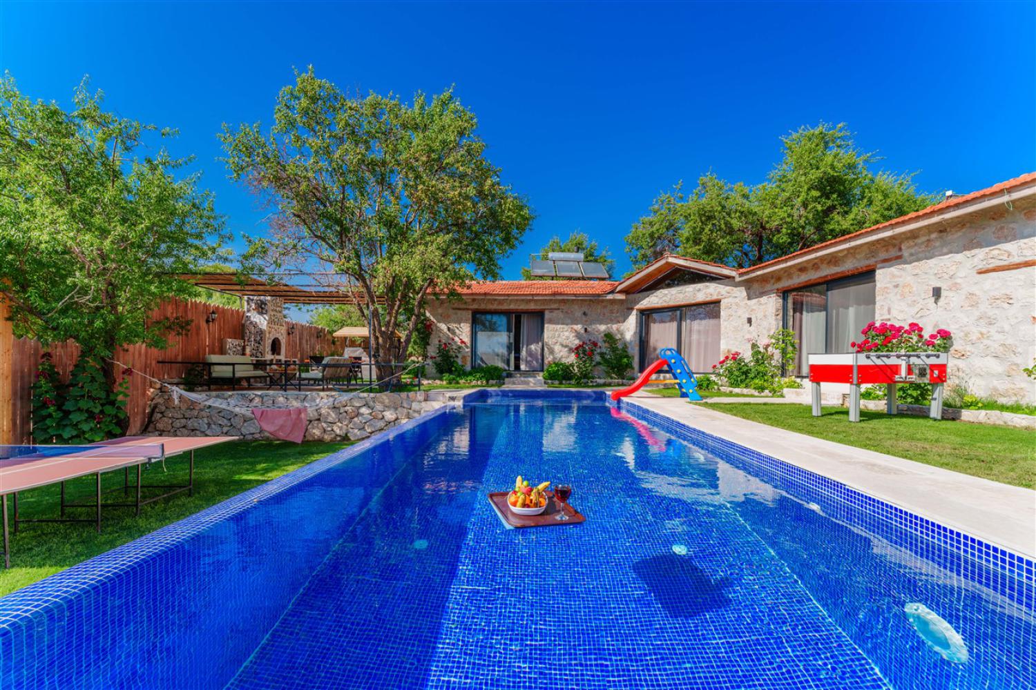 Villa Akbaş 2 ; Kalkan Sarıbelen bölgesinde 2 yatak odalı,4 kişilik kiralık villa