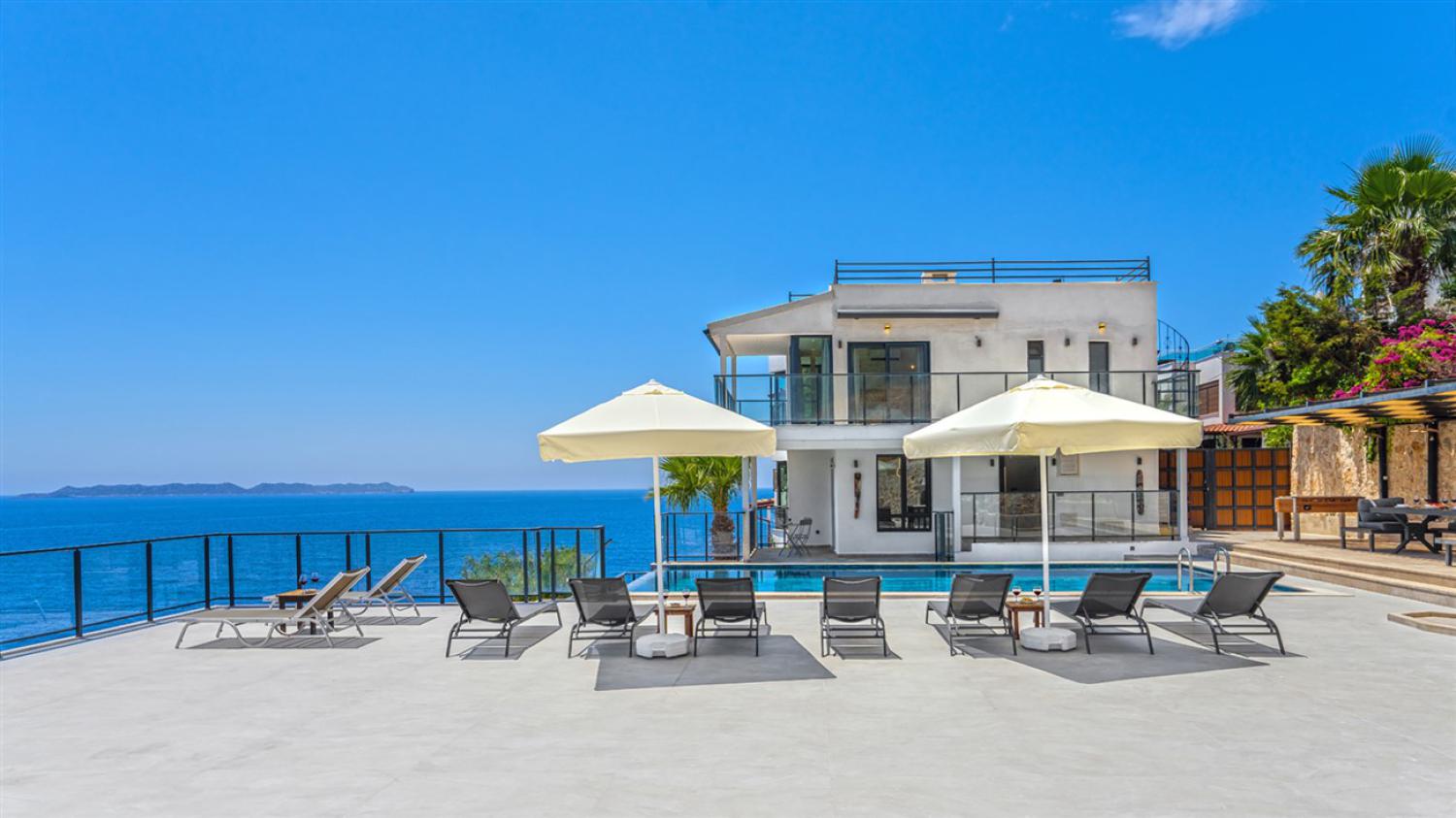 Villa Altay Kaş ; Deniz Manzaralı Lüks Villa