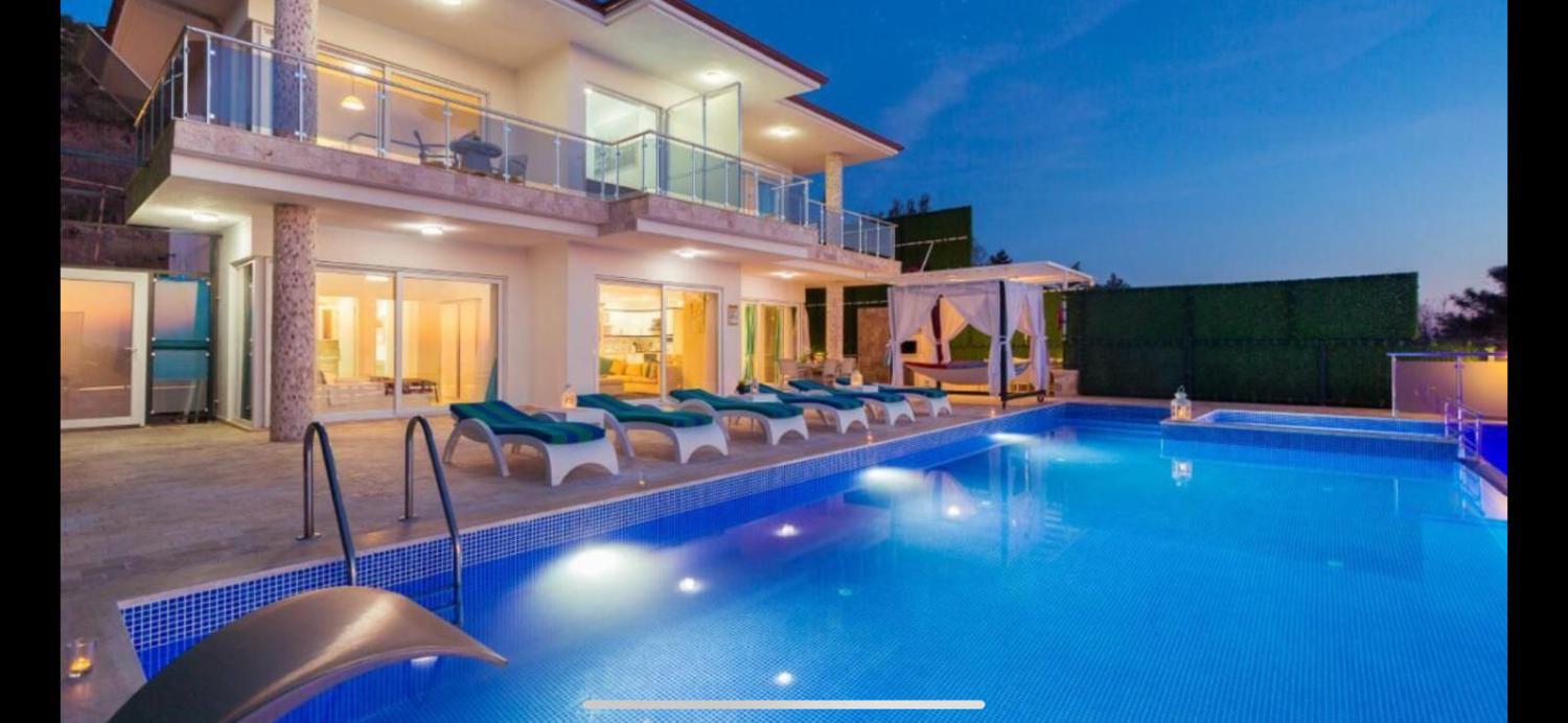 Villa Alvin, Jakuzili geniş aileler İçin uygun villalarımız arasında yer almaktadır.