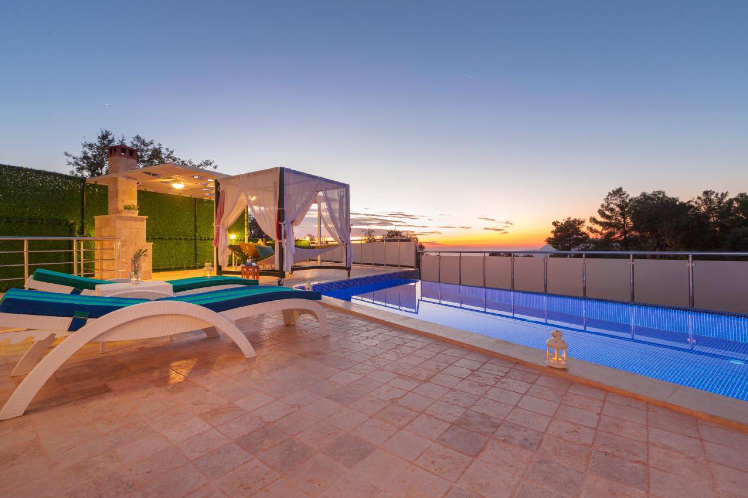 Villa Alya İslamlar, Kalkan'da (4) Kişilik Muhafazakar Kiralık Balayı Villası