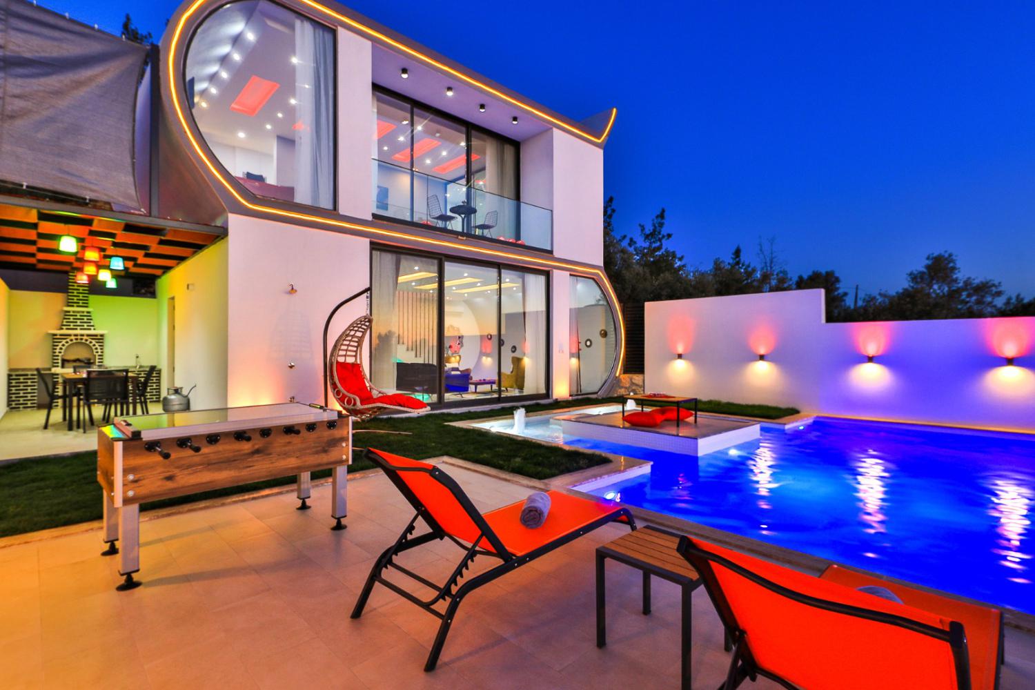 Villa Alyans; Kalkan Üzümlü bölgesinde 2 kişilik kiralık balayı villası