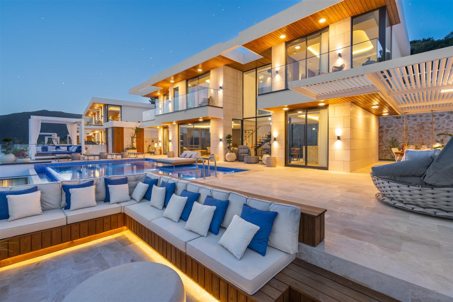 Villa Anatolia 3 ; Kalkan Kalamar'da 10 kişilik Lüks Tatil Villası.