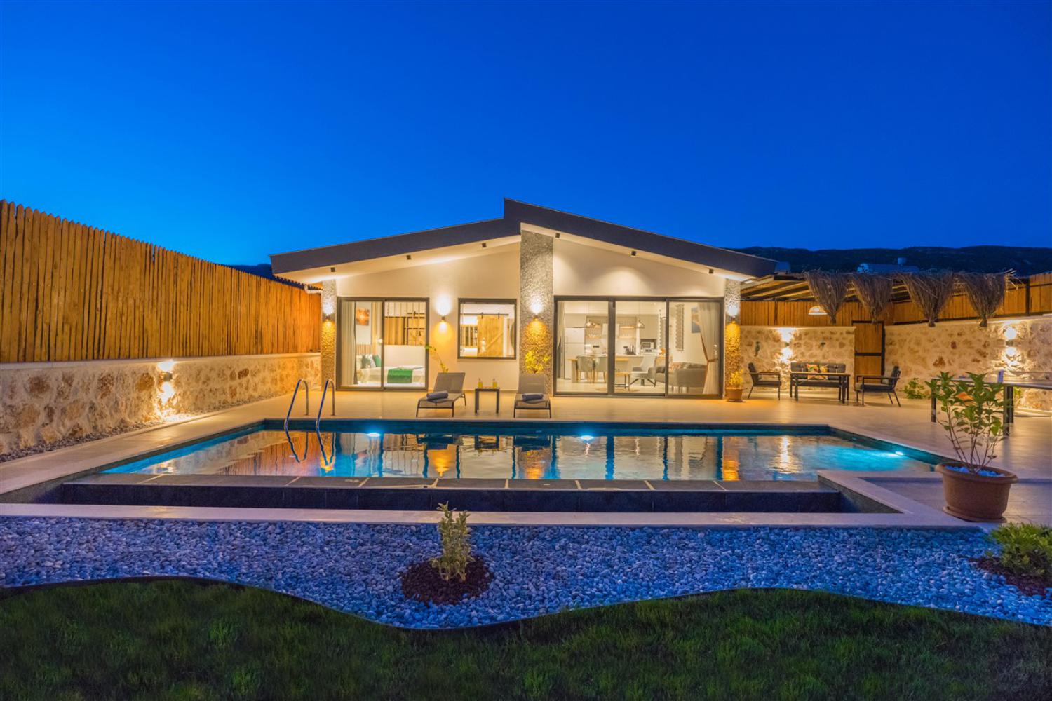 Villa Apollon;Muhafazakar balayı çiftleri İçin uygun villalarımız arasında yer almaktadır.