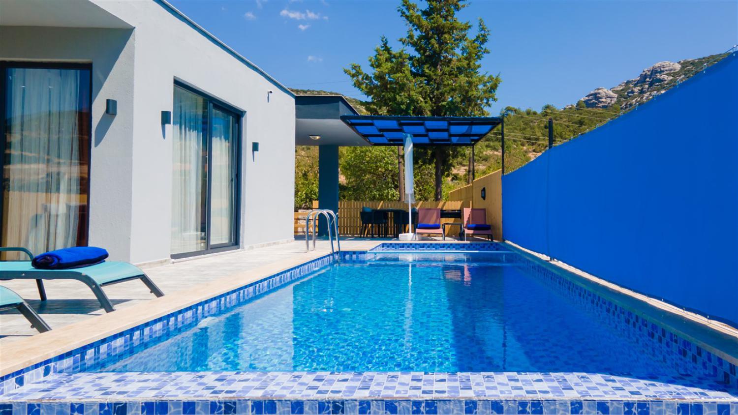 Villa Arslan, Kalkan Sarıbelen' de, 2 yatak odalı, 4 kişilik, muhafazakar, kiralık balayı villası