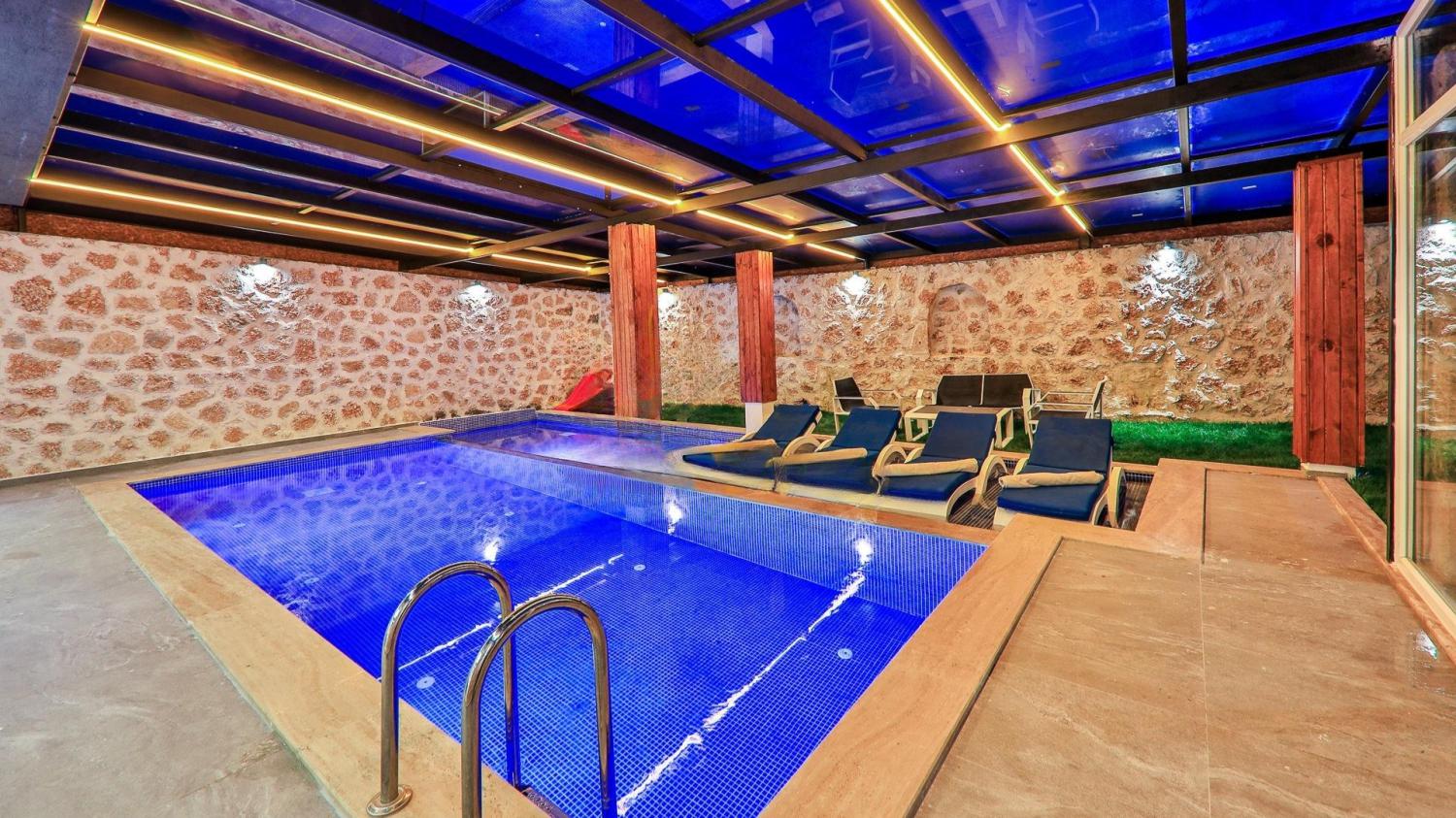 Villa Arteon ; Muhafazakar Doğa İçerisinde Balayı Villası.