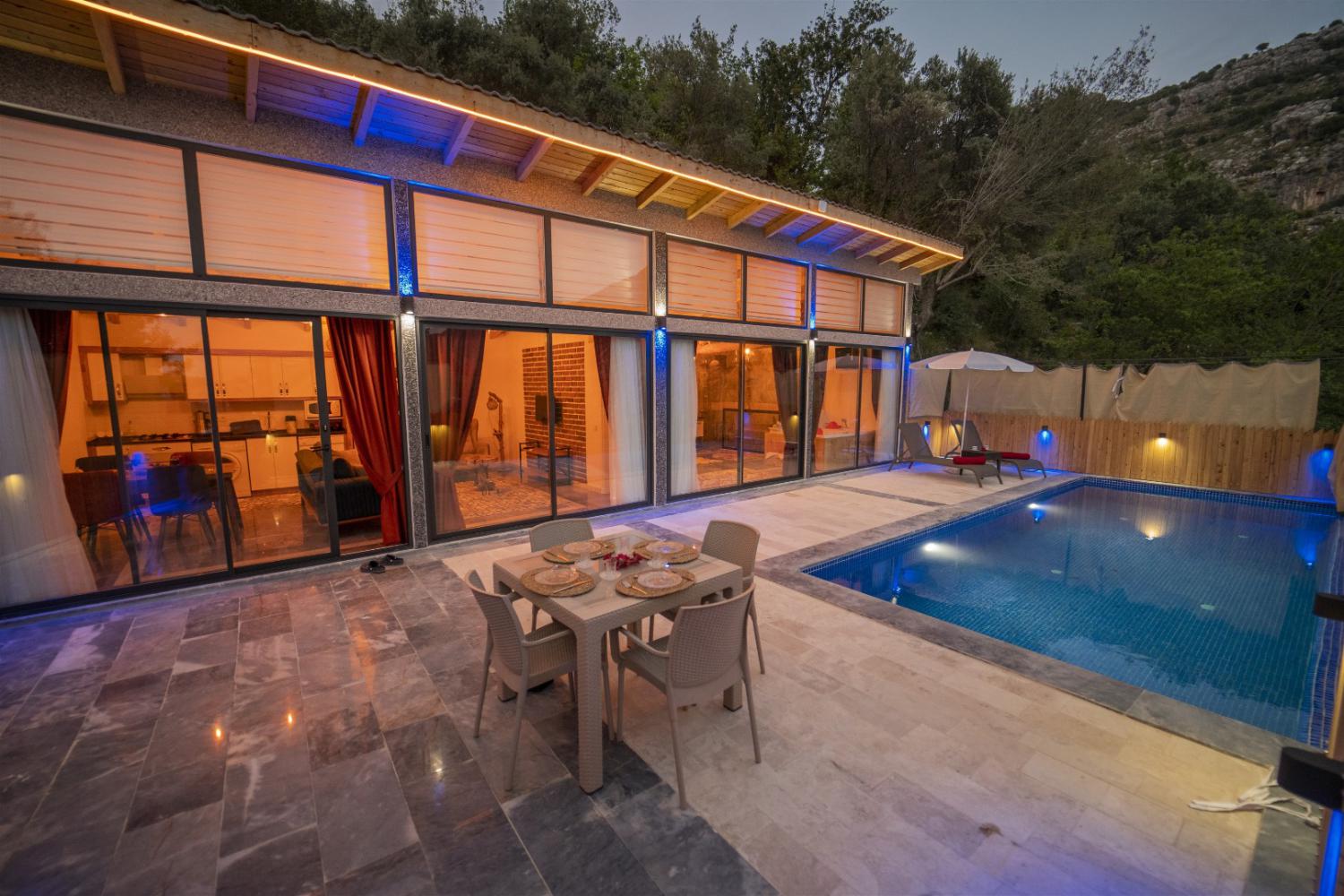 Villa Asel İslamlar; Kalkan İslamlar Bölgesinde (2) Kişilik Balayı Villası