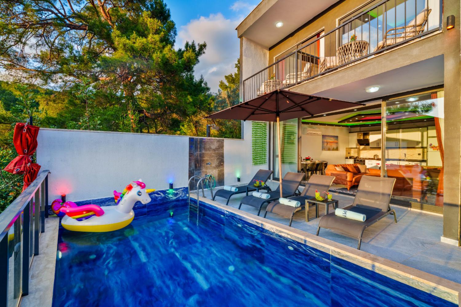 Villa Astanos 1 | Akbel'de Jakuzili Muhafazakar Villa 🌿 