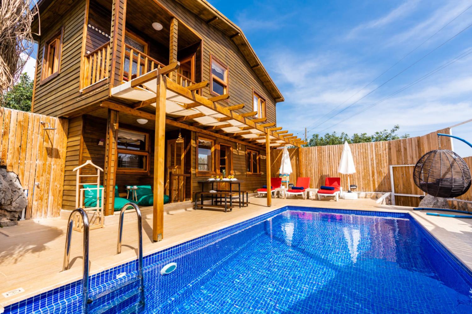 Villa Ateşim (4) Kişilik Muhafazakar Kiralık Aile ve Balayı Villası