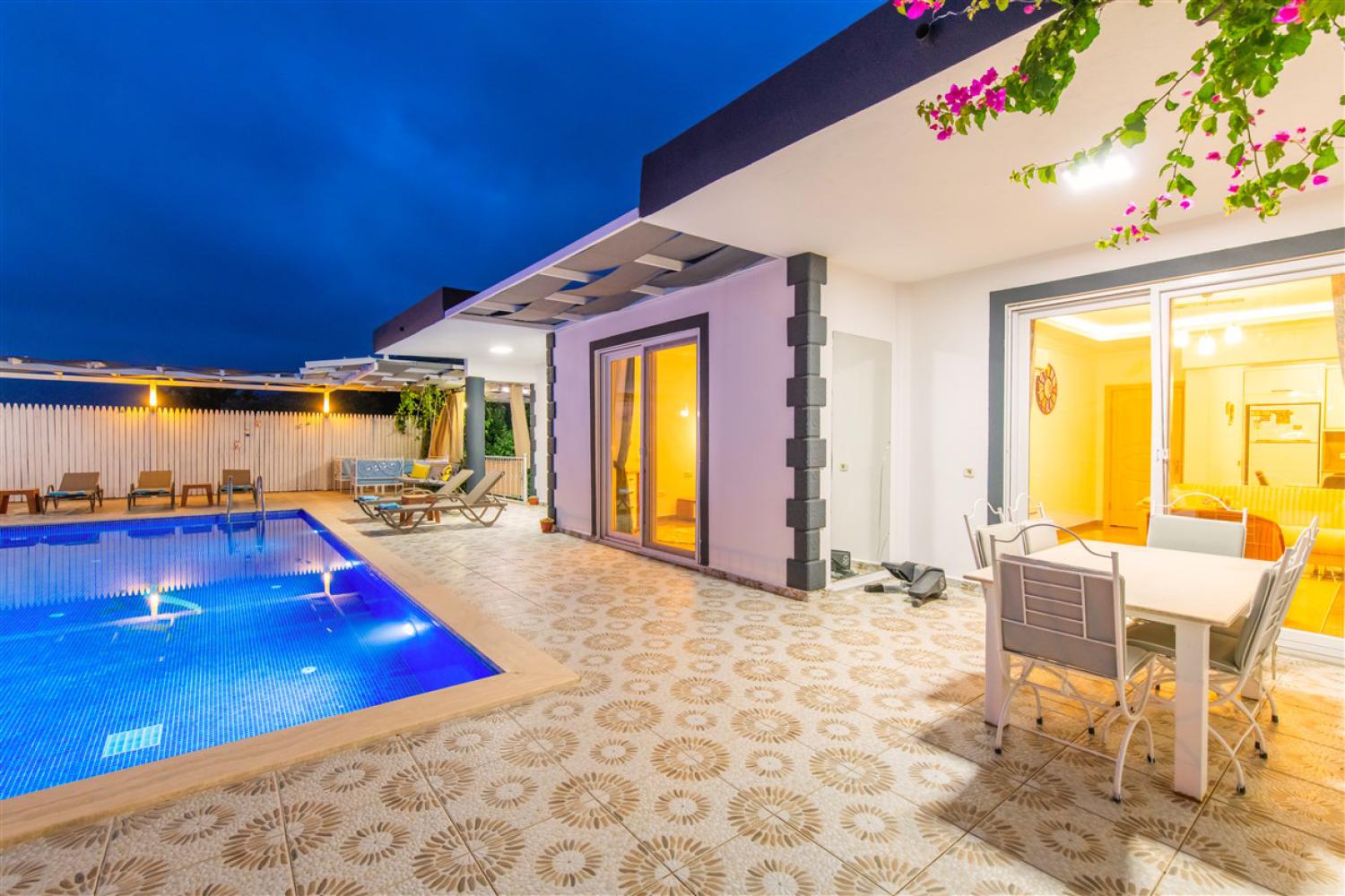 Villa Atlas, Kalkan'da (6) Kişilik Muhafazakar Kiralık Villa