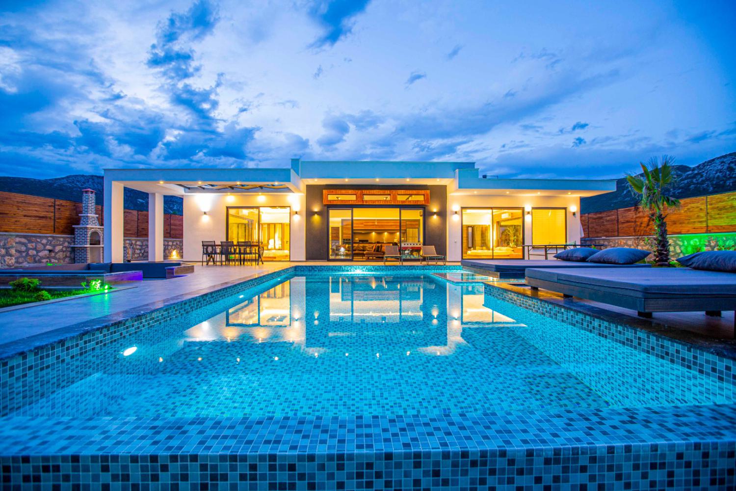 🏡 Villa Bahamas - Doğa İçinde Lüks ve Muhafazakar Tatil Villası | Kalkan Bezirgan