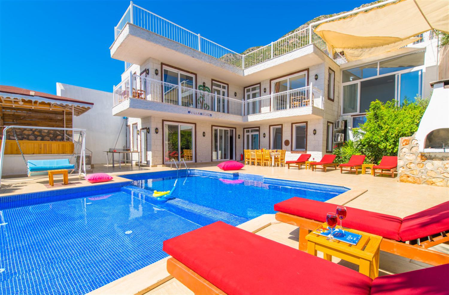 Villa Belkız (10) Kişilik Deniz Manzaralı, Muhafazakar İslami Geniş Aile Villası