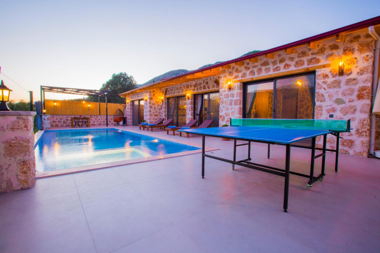 Villa Berceste (4) Kişilik Havuzlu Muhafazakar İslami Villa