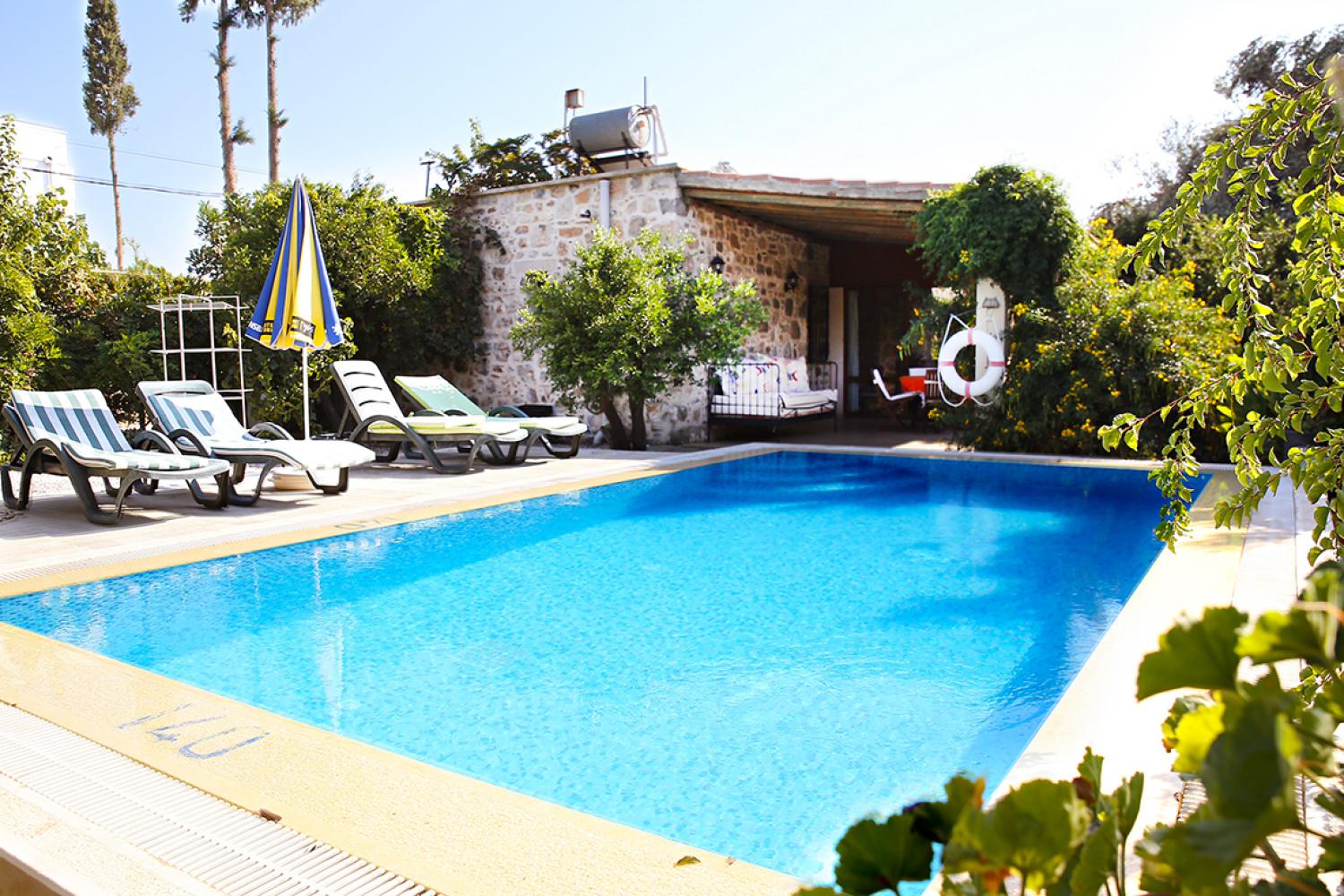 Villa Bonte 416, Bodrum'da (4) Kişilik Doğa İçerisinde Kiralık Aile ve Balayı Villası