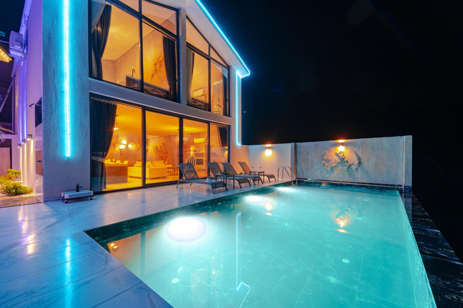 Villa Bride Diamond, Kalkan'da (4) Kişilik Deniz Manzaralı Kiralık Muhafazakar Balayı Villası