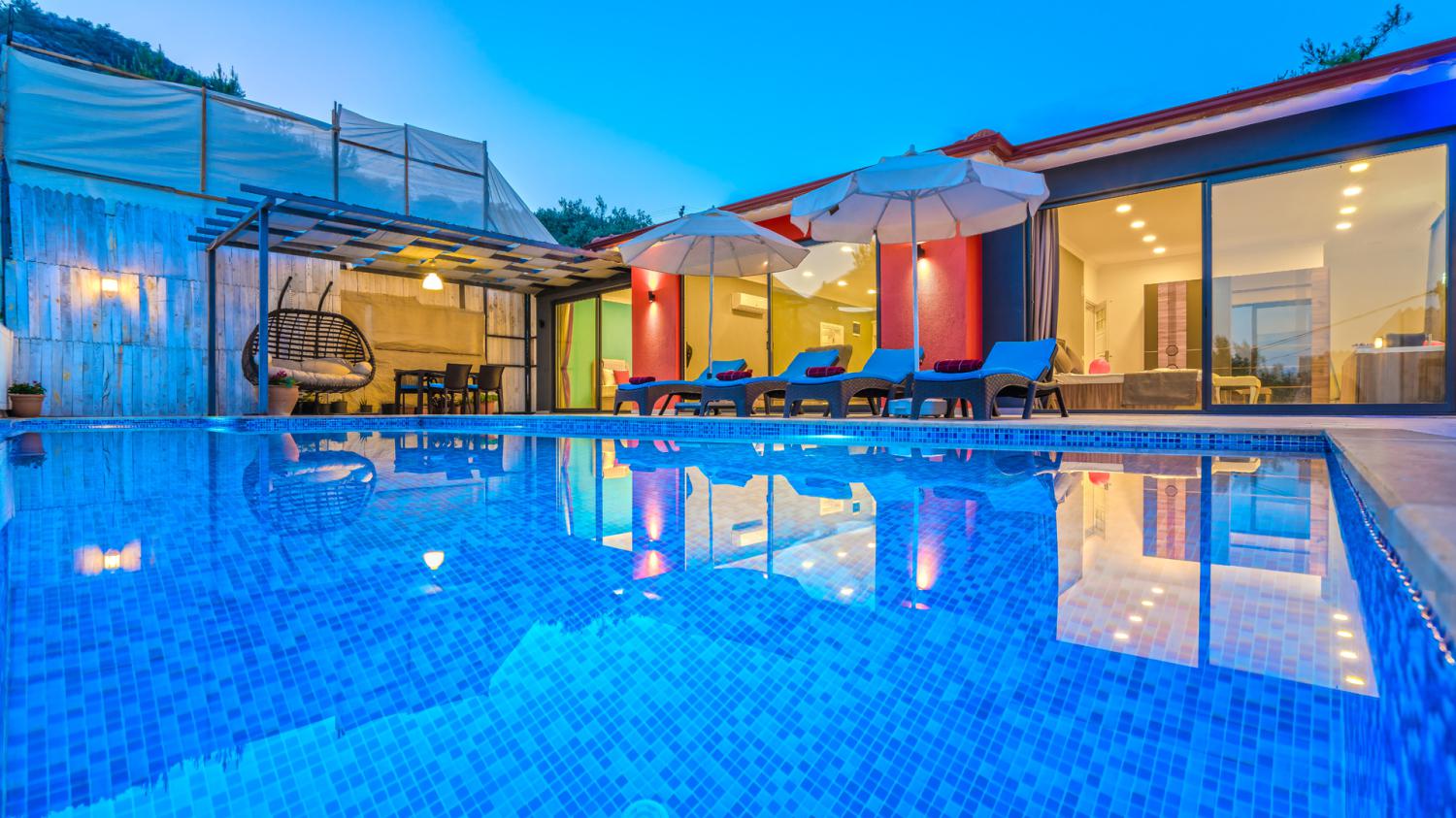 Villa Çakır İslamlar | Doğa İçinde Jakuzili Balayı Villası 🌺