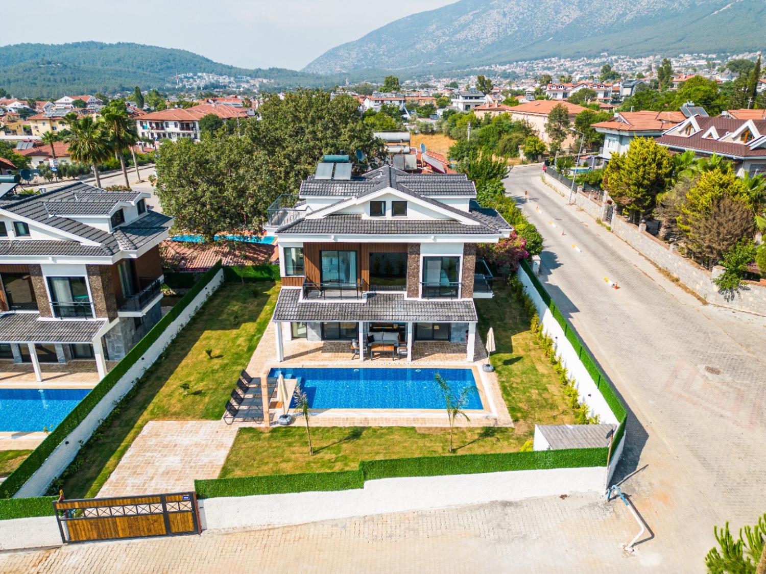 Villa Capella Sırıus ; Fethiye Hisarönü Ölüdeniz bölgesinde (8) kişilik kiralık villası