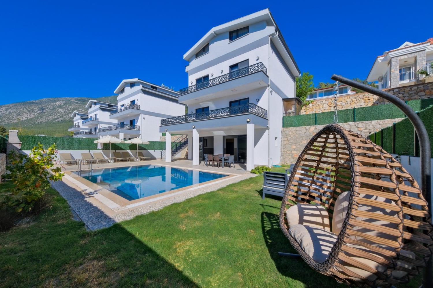 Villa Daisy A, Fethiye Ovacık 'da bulunan (8) Kişilik Kiralık Villası