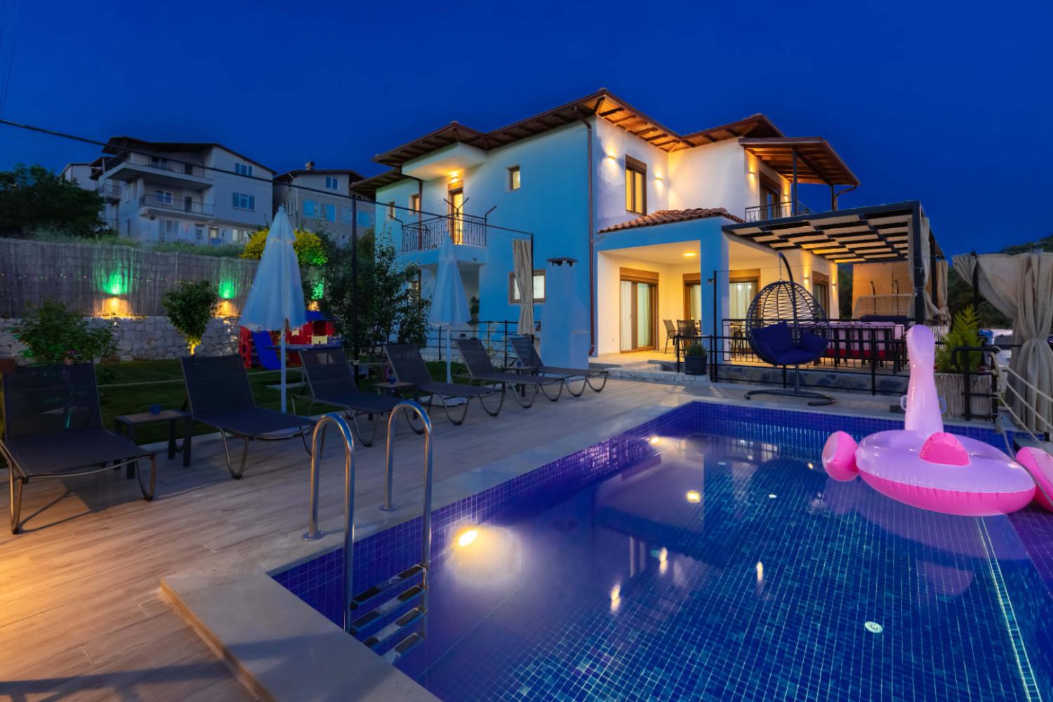 Villa Daphne, Kaş'ta (6) Kişilik Doğa İçerisinde Kiralık Tatil Villası