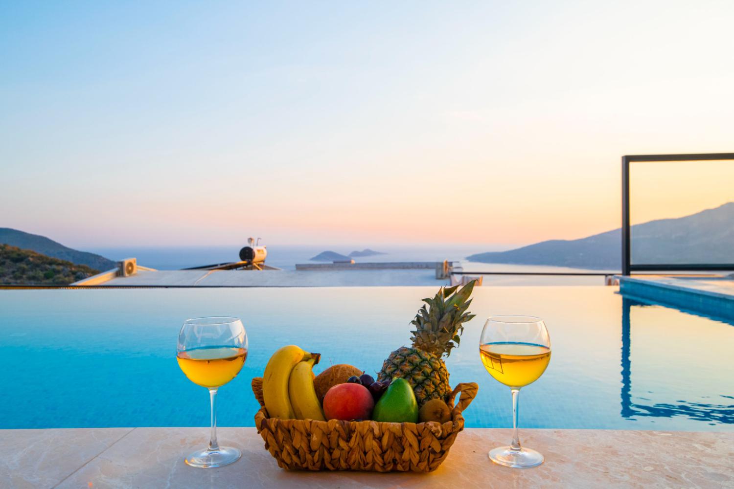 Villa Deluxe Kalkan | Deniz Manzaralı, Özel Havuzlu Lüks Tatil Villası 🏝️