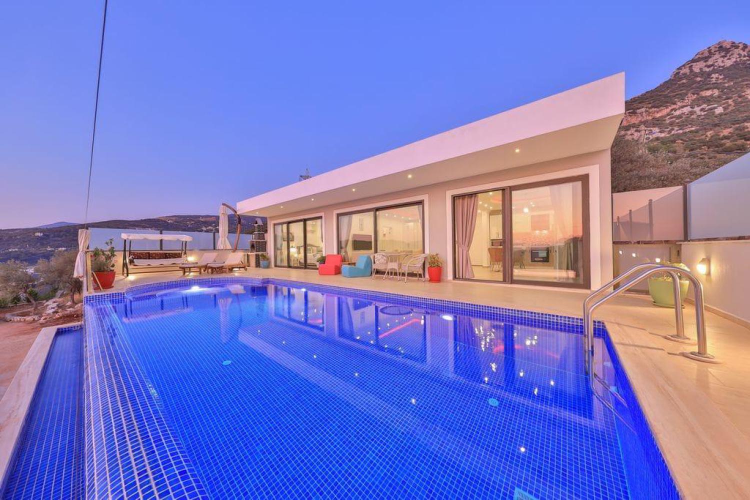 Villa Deniz : Akbel Mevkiinde Muhafazakar Balayı Villası.