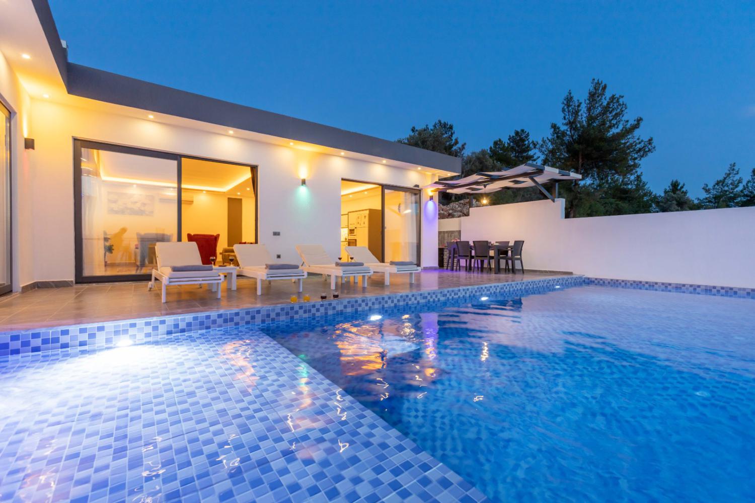 Villa Derya İslamlar, Kalkan'da (4) Kişilik Kiralık Muhafazakar Balayı Villası
